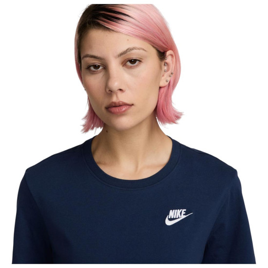 Nike Γυναικεία κοντομάνικη μπλούζα Sportswear Club Essentials T-Shirt